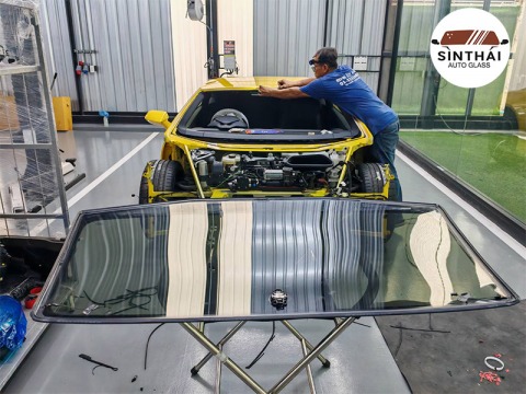 เปลี่ยนกระจกรถยนต์ พัฒนาการ